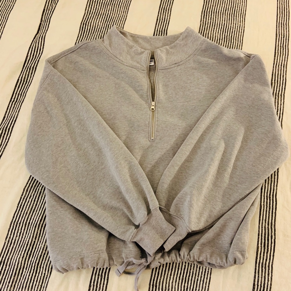 grey cropped sweatshirt